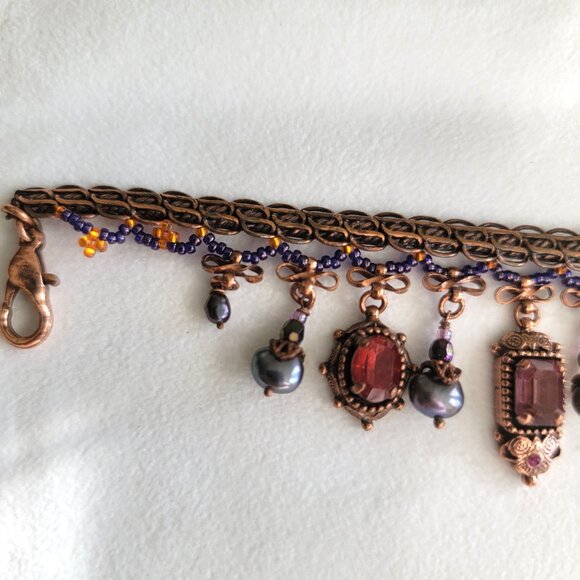 SATELLITE PARIS VINTAGE AMETHYST FACETED GLASS CHARMS/ DETAILED COPPER BRACELET - Picture 5 of 6